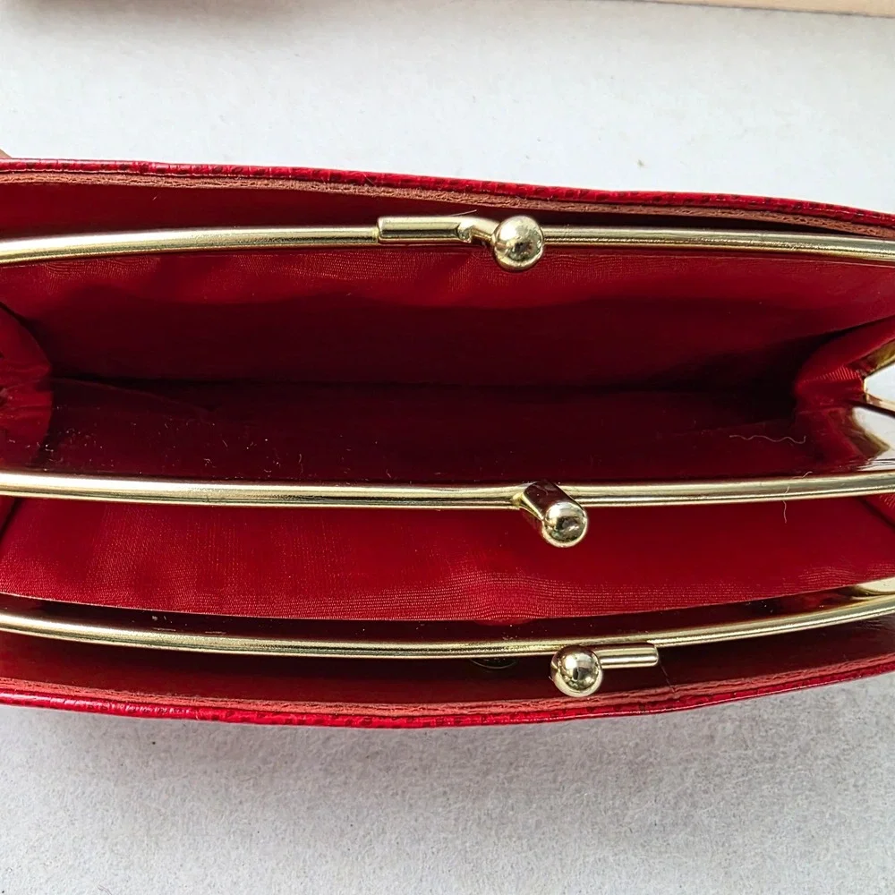 Baronet Fifth Avenue Vintage Red Lizard Embossed Leather Kiss Lock Clutch Wallet
